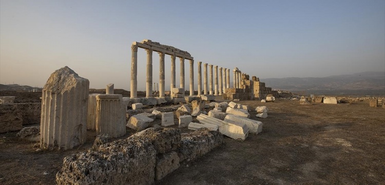 Laodikya arkeoloji kazılarında çıkan eser sayısı 4.500'ü geçti