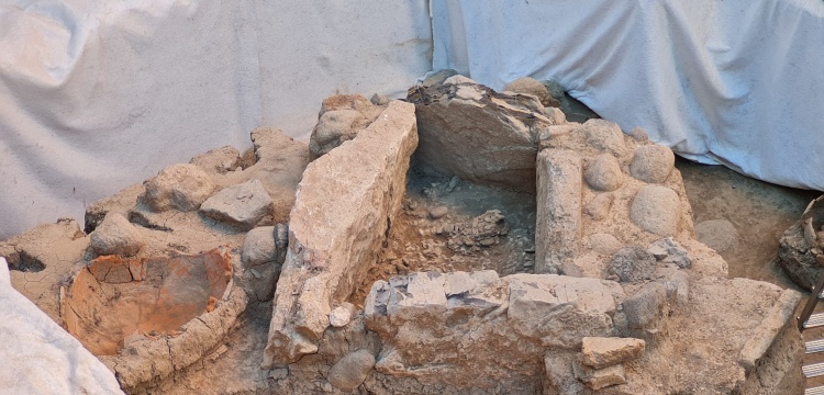 Yassıtepe Höyüğü kazılarında Miken tüccarlara ait mezarlar bulundu
