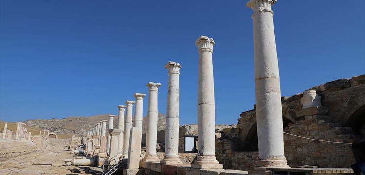 Tripolis Antik Kenti'nde 1500 yıllık taş atölyesi sipariş listesi bulundu