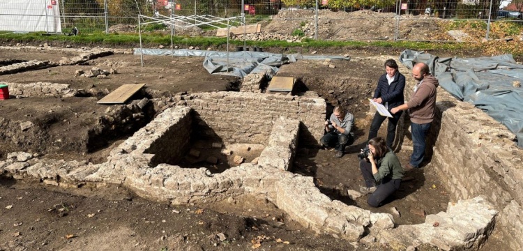 Almanya’da Zengin Romalılar yerden ısıtmalı lüks villalarda oturmuş