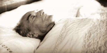 Atatürk hasta yatağında arkeologlardan ne yapmalarını istemişti?