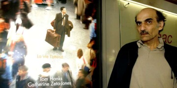 Hayatı Terminal filmine ilham veren İranlı yıllarca yaşadığı havaalanında öldü