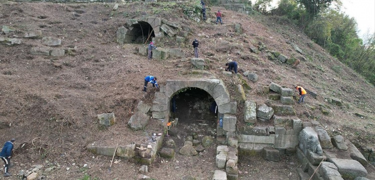 Zonguldak Tieion Antik Kenti'ndeki Roma tiyatrosunda kazılar yeniden başladı