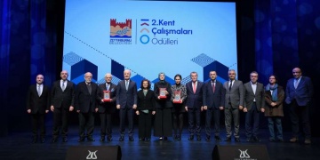 Zeytinburnu Belediyesi Kent Çalışmaları Ödülleri verildi