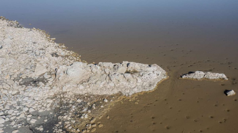 Van Gölü'nün suları çekilince Urartu dönemi tapınma alanı ortaya çıktı