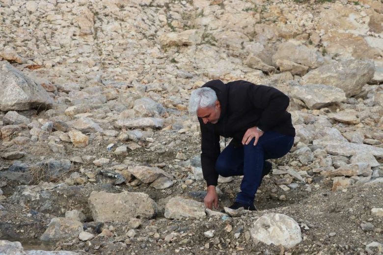 Van Gölü'nün suları çekilince Urartu dönemi tapınma alanı ortaya çıktı