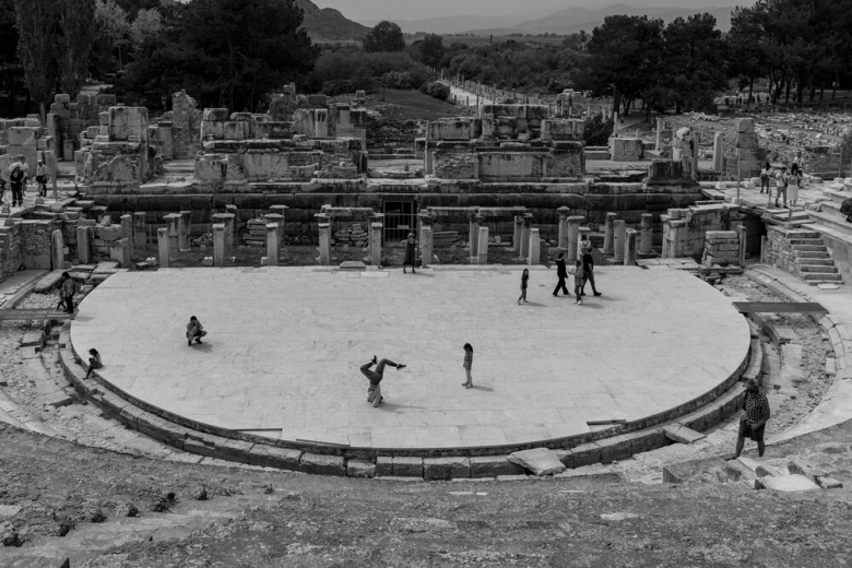 İzmir’in Arkeolojik Mirası yarışmasında ödül ve sergilenmeye değeri alan fotoğraflar