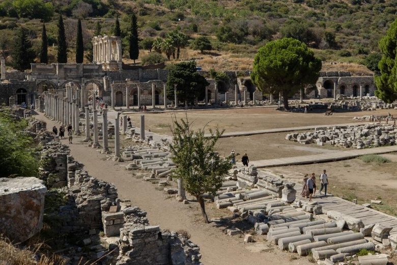 İzmir’in Arkeolojik Mirası yarışmasında ödül ve sergilenmeye değeri alan fotoğraflar