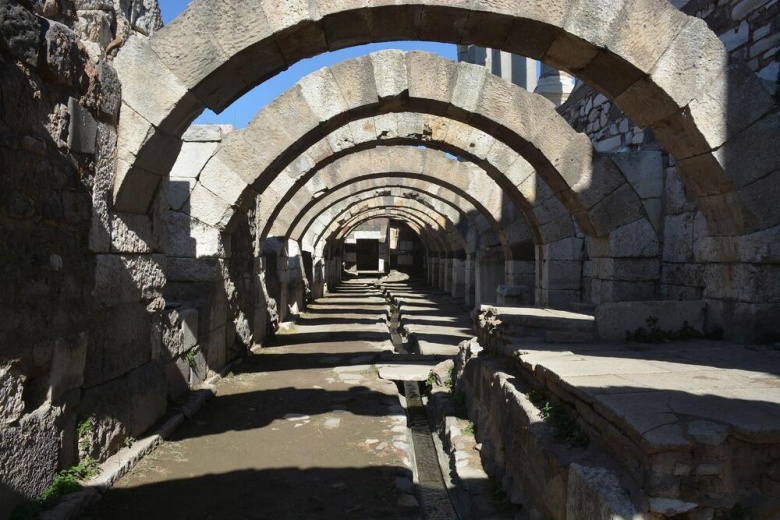 İzmir’in Arkeolojik Mirası yarışmasında ödül ve sergilenmeye değeri alan fotoğraflar