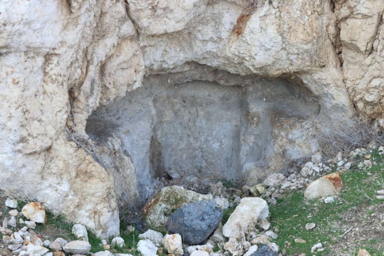 Erciş'te  3 odalı Urartu mezarı bulundu