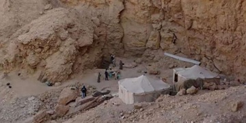 Mısırın Luksor kentinde Thutmose dönemine ait firavun mezarı keşfedildi