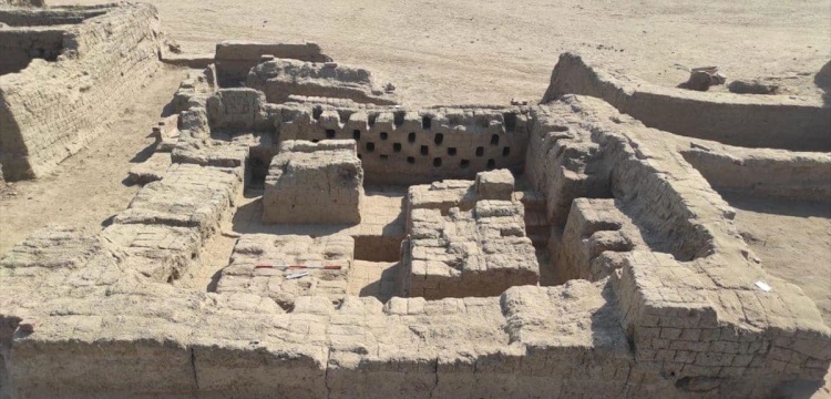 Luksor'da eski ve önemli yerleşim alanı ortaya çıkarıldı