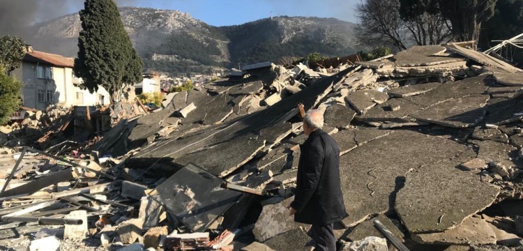Türkiye'nin en eski camilerinden Habib-i Neccar Camisi tamamen yıkıldı