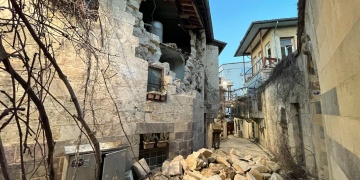 Deprem, Gaziantepin Bey Mahallesindeki Tarihi Antep evleri de yıktı