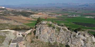 Darb-ı Sak Kalesi ve Bayezid-i Bistami Türbesi depremde ağır hasar gördü