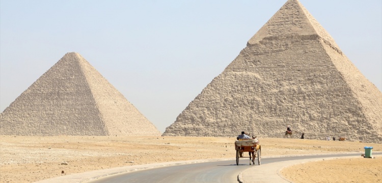 Keops Piramidi'nin içinde yeni bir gizli geçit keşfedildiği açıklandı