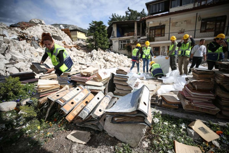 Antakya Rum Ortodoks Kilisesi enkazından 11 ikona çıkartıldı