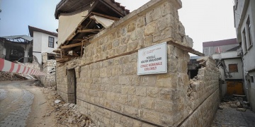 Dulkadiroğlundaki tarihi bina ve müzelerin yarısı depremde hasar aldı