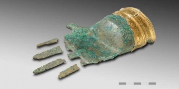 Arkeologlar İsviçrede bulunan bronz elin gizemini 6 yıldır çözemedi