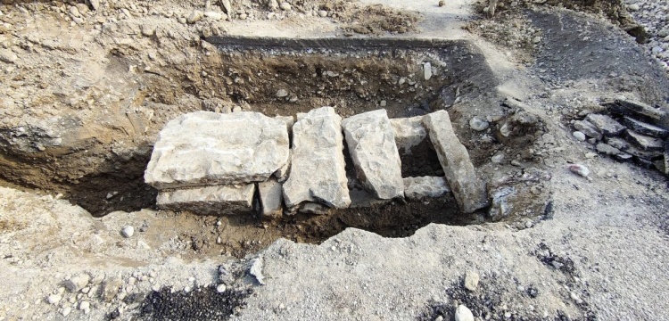 Arkeologlar önce mezar bulduk sandılar, sonra ne olduğunu anlayamadılar!