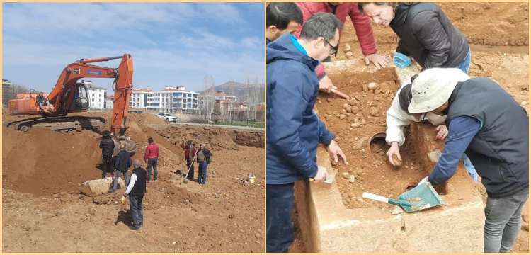 Dinar'da TOKİ mahallesi temel kazısında içinden 3 küp çıkan lahit bulundu