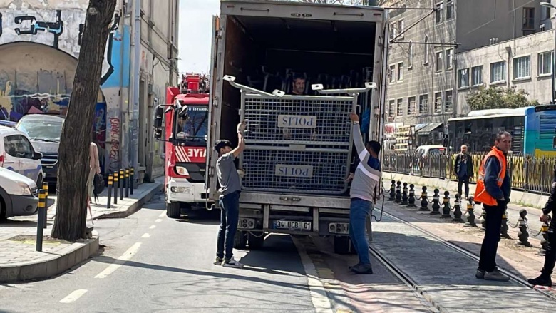 Çökmeden önceki ve sonraki hali ile Karaköy'de çöken 5 katlı tarihi bina