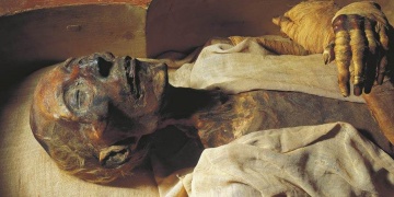 2. Ramses mumyası çürümekten kurtarıldığı Fransaya sergi için döndü