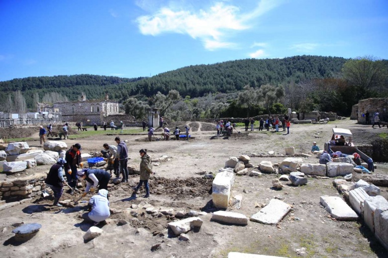 Stratonikeia antik kenti arkeoloji kazılarından yeni görüntüler