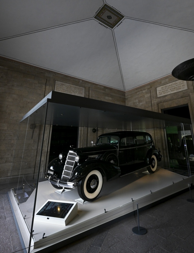 Atatürk'ün limuzini Anıtkabir Müzesi'nde sergileniyor