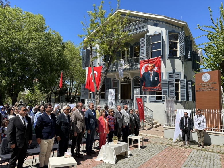 Hacopoulos Köşkü, Büyükada Edebiyat Müze Kütüphanesi olarak törenle açıldı