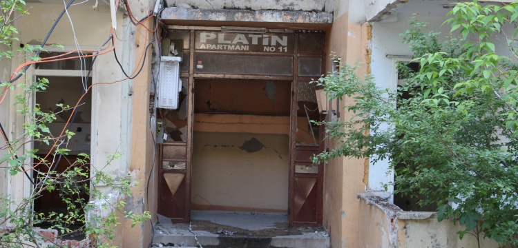 Ünlü şari Bahaettin Karakoç'un müzeye çevrilecek evi de depremde hasara uğradı
