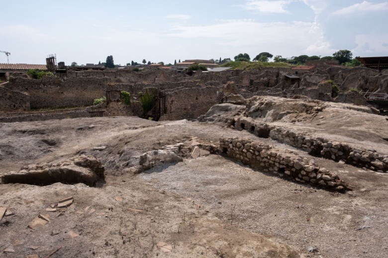 Pompei antik kentinde mitolojik sahnelerle süslü iki yeni duvar keşfedildi