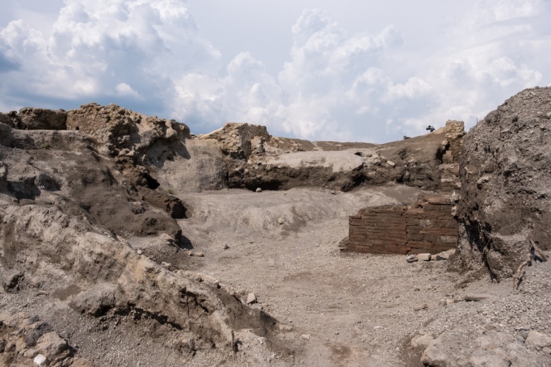 Pompei antik kentinde mitolojik sahnelerle süslü iki yeni duvar keşfedildi