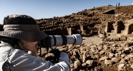 İspanyol fotoğrafçı Isabel Munozdan arkeoloji konulu Yeni Bir Hikaye