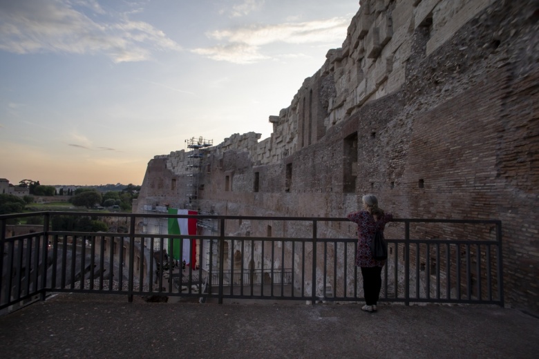 Roma'daki Kolezyum'da turistler için yeni asansör girişi açıldı