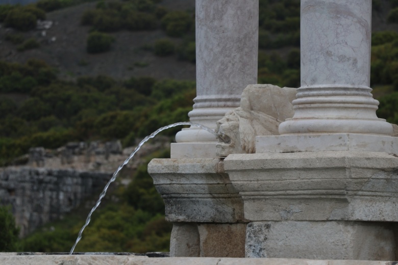Kibyra Antik Kenti'nin asırlardır susuzluk çeken çeşmesinin suya hasreti bitti