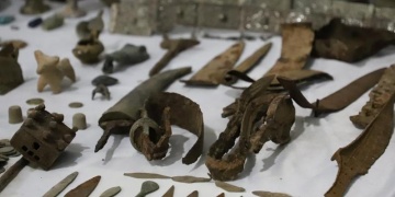 Mazıdağında jandarmanın bastığı evde müze açacak kadar çok eser yakalandı