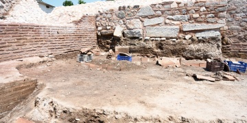 İznik surları restorasyon sırasında arkeolojik kalıntılar ortaya çıktı