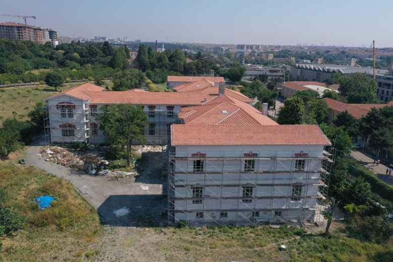 Geçen yıl yanan Balıklı Rum Hastanesi eski günlerine dönmeye hazırlanıyor