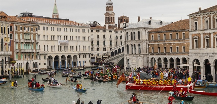 Venedik'te turistlerden giriş ücreti alınmasına yönelik portal devreye girdi