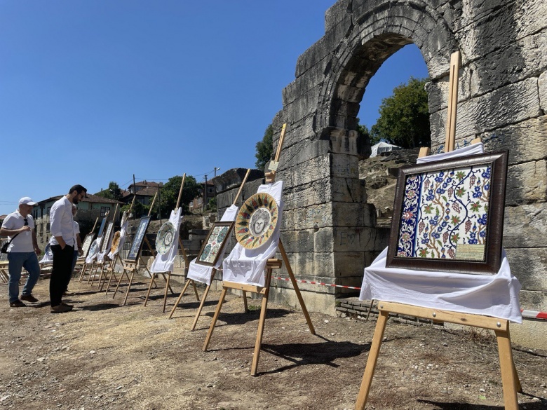 Prusias ad Hypium Antik Kentinde bulunan figürler çinilerde sergileniyor