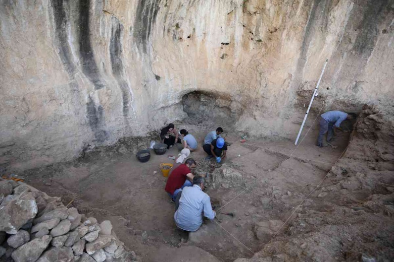 Mardin'in Gurs Vadisi'ndeki Uluköy Mağarası'nda arkeolojik kurtarma kazısı yapılıyor