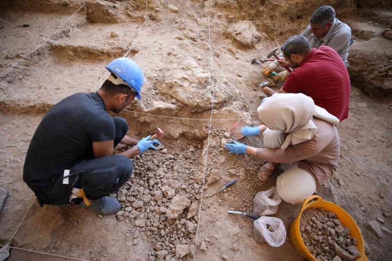 Mardin'in Gurs Vadisi'ndeki Uluköy Mağarası'nda arkeolojik kurtarma kazısı yapılıyor