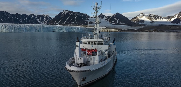Üçüncü Ulusal Arktik Bilimsel Araştırma Seferi ekibi yurda döndü