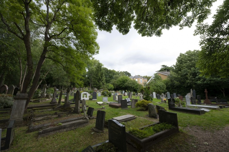 Londra'nın turistik, mistik ve korkunç şehir efsaneleri mekanı: Highgate Mezarlığı