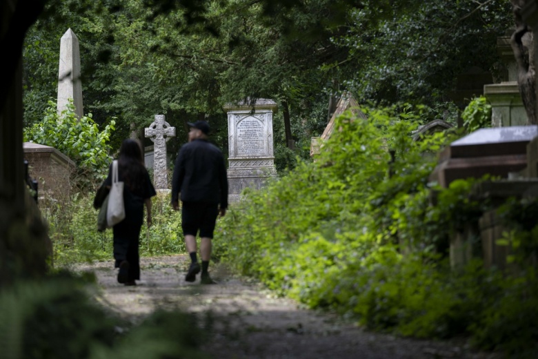 Londra'nın turistik, mistik ve korkunç şehir efsaneleri mekanı: Highgate Mezarlığı