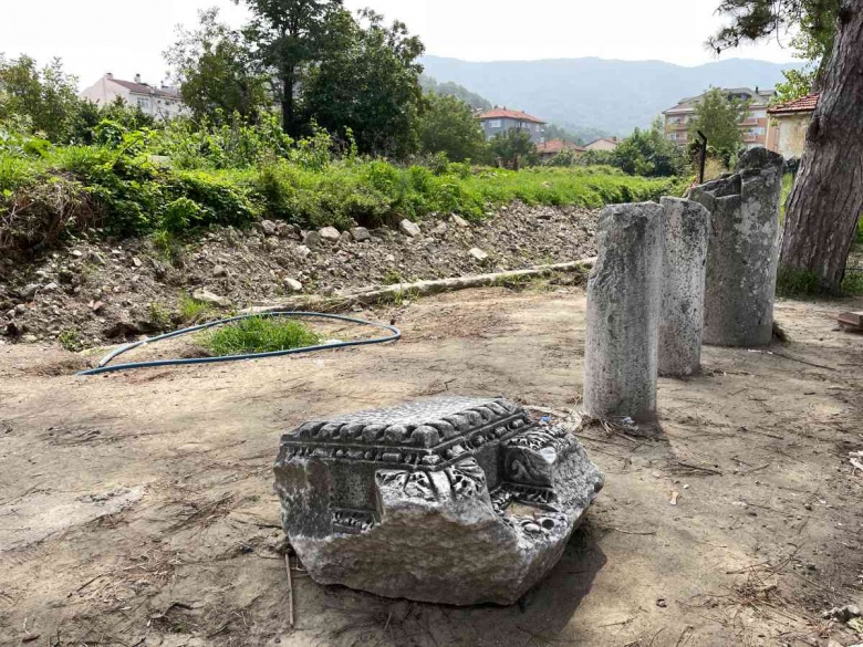 Amasra'da sel suları Roma dönemi su kanalı kalıntıları ortaya çıktı