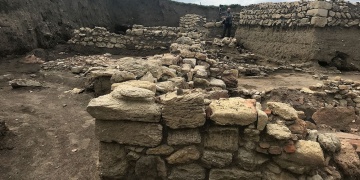 Rusyada Karadeniz kıyısındaki Phanagoria Antik Kentinde 2 bin yıllık Sinegog bulundu