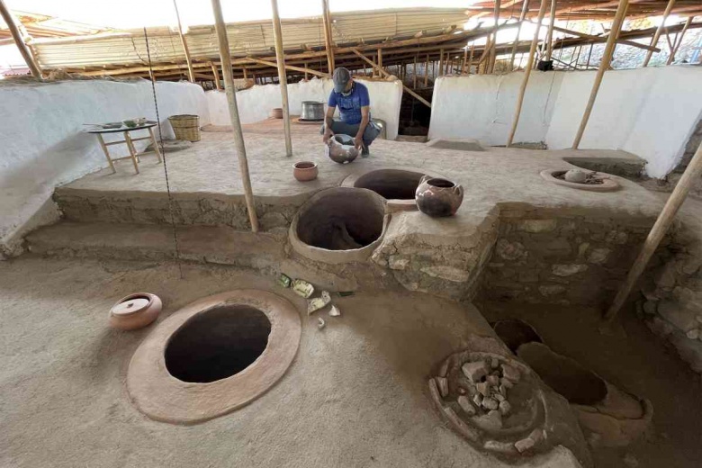 Harput Kalesi arkeoloji kazılarında saray mutfağı bulundu