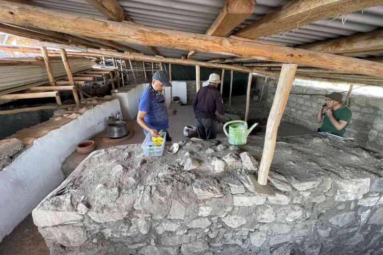 Harput Kalesi arkeoloji kazılarında saray mutfağı bulundu